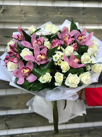 Букет цветов из: Розы и Хризантемы в Курлово