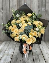 Букет цветов из:  Розы и Лизиантусы в Курлово