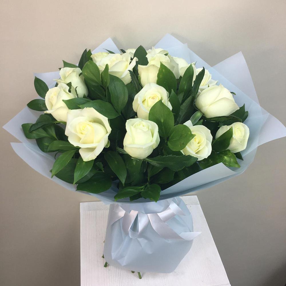 Букет 15 Белых роз Проуд в Курлово
