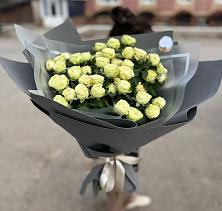 Букет Белые кустовые розы Солинеро в Курлово