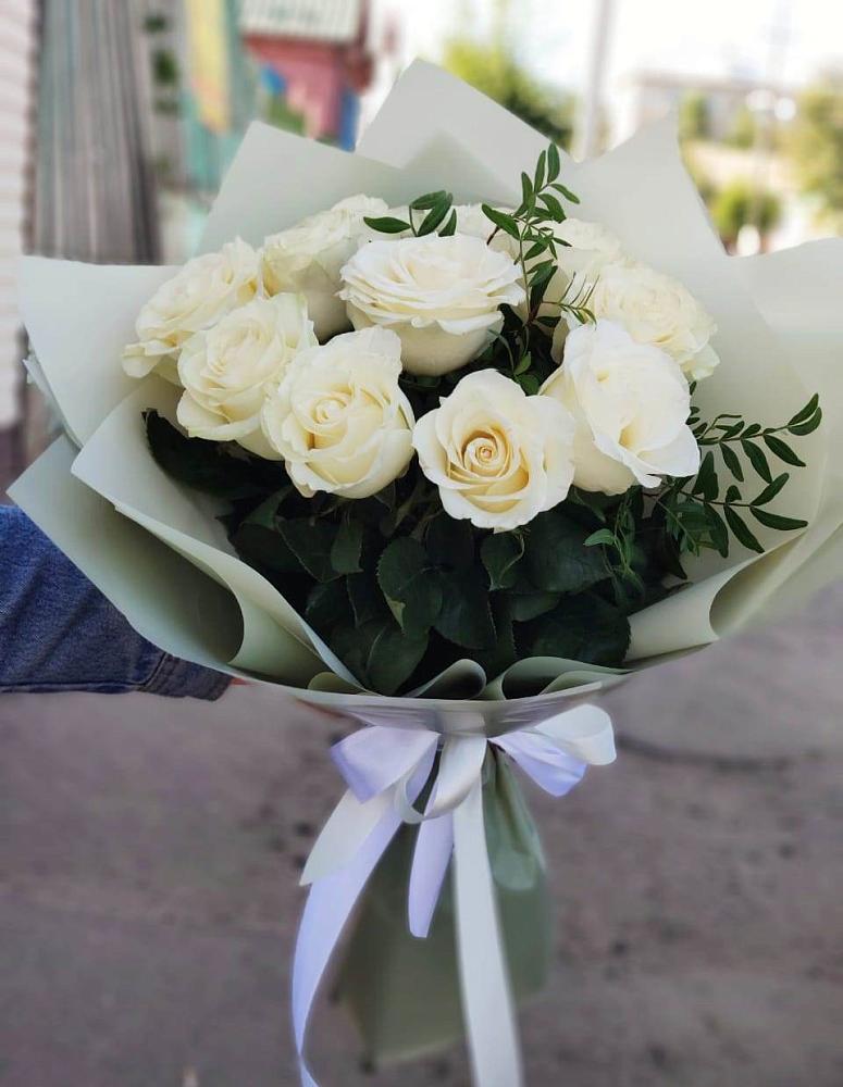 Букет Белые розы Проуд в Курлово