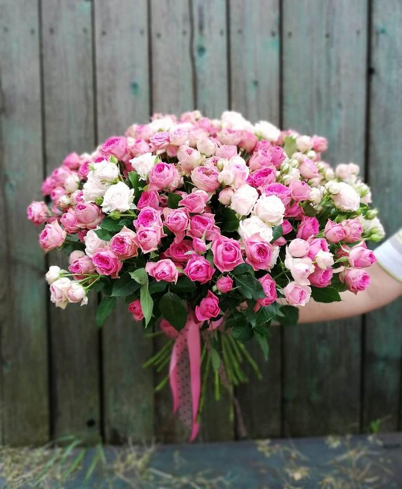 Букет Розовые кустовые розы Натали и Лав Лидия в Курлово