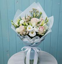 Букет цветов из:  Розы и Лизиантусы в Курлово