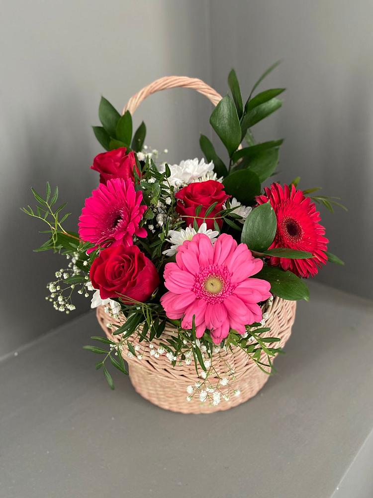Цветочная композиция из Розы, Хризантемы и Герберы в корзине в Курлово