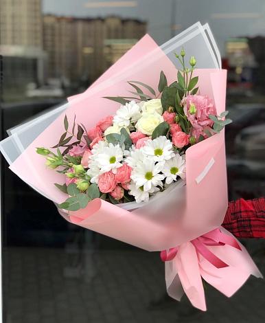 Букет цветов из: Розы, Лизиантусы и Хризантемы в Курлово