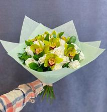 Букет цветов из:  Орхидеи и Розы в Курлово