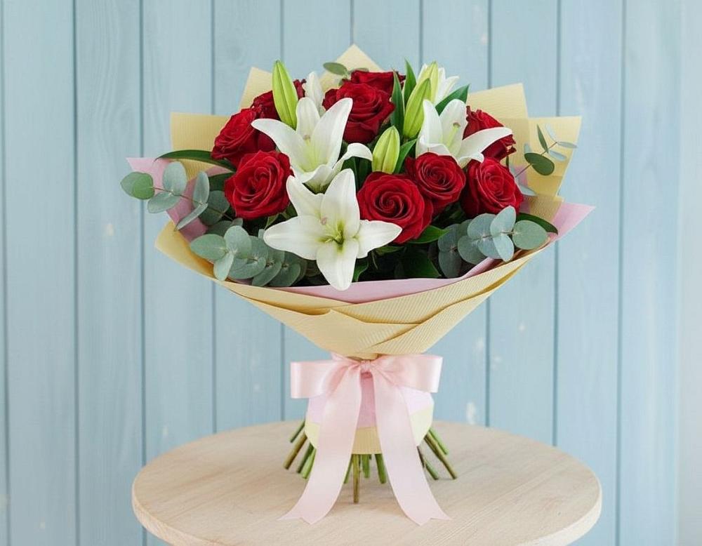 Букет цветов из: Лилии и Розы в Курлово